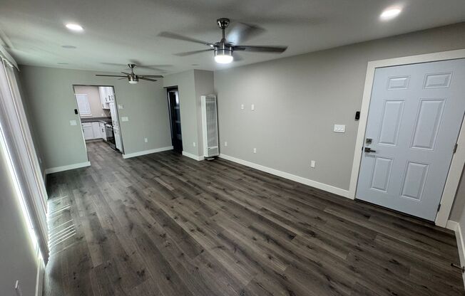 Recently Remodeled 2BD/1BA Duplex Near Downtown Livermore!