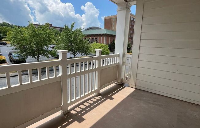 3-bedroom, 2-bath Condo near ETSU, $1700 per month with UTILITIES and W/D included!