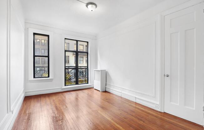347 W 55 ST