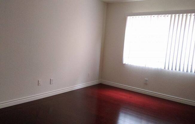 2 beds, 2 baths, 960 sqft, $2,795, Unit 105