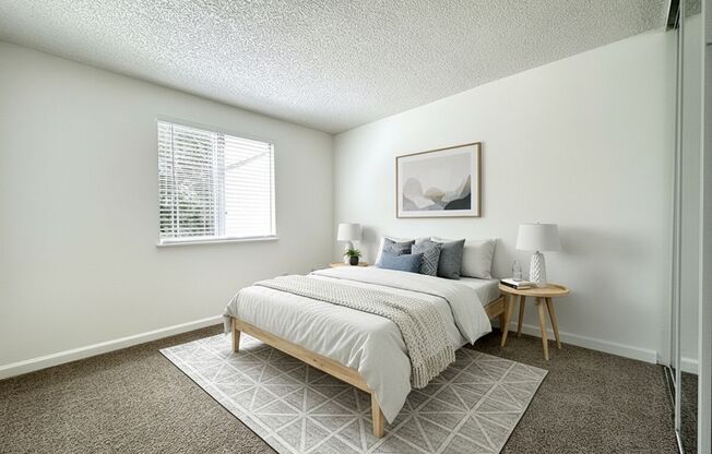 1 bed, 1 bath, 592 sqft, $1,385, Unit 52