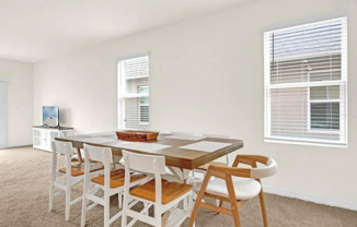 5 beds, 3 baths, $2,800