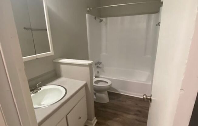 2 beds, 1.5 baths, 1,060 sqft, $1,445, Unit E2