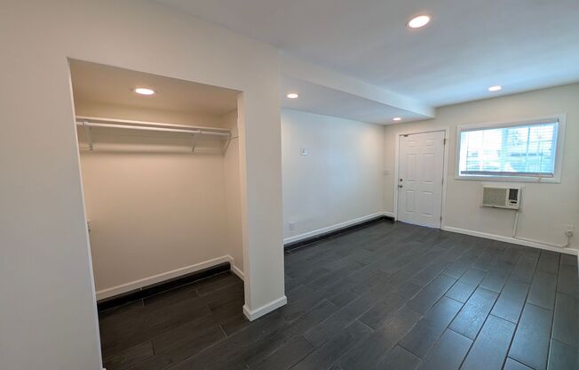 1 bed, 1 bath, 750 sqft, $1,695, Unit 5207