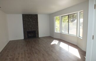 3 beds, 2 baths, $2,500