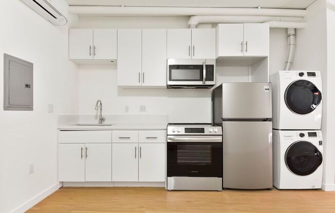 Studio, 1 bath, 409 sqft, $1,795, Unit 1011