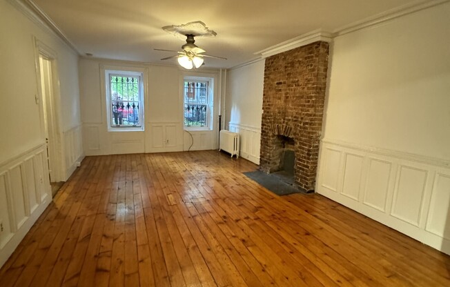 1 bed, 1 bath, $3,300, Unit 1