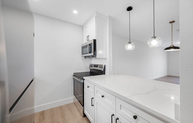 2 beds, 2.5 baths, 1,200 sqft, $1,995, Unit 13