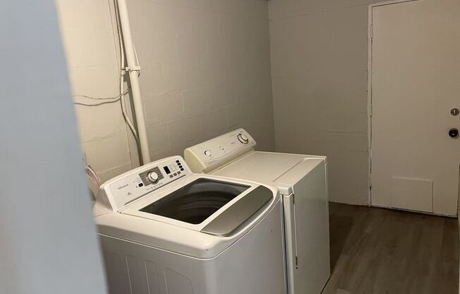 Nice 3-bed, 1 -bath single family house with Air-conditioning in Westwood Seattle for rent!