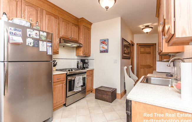 137 Charles St Apt 1M