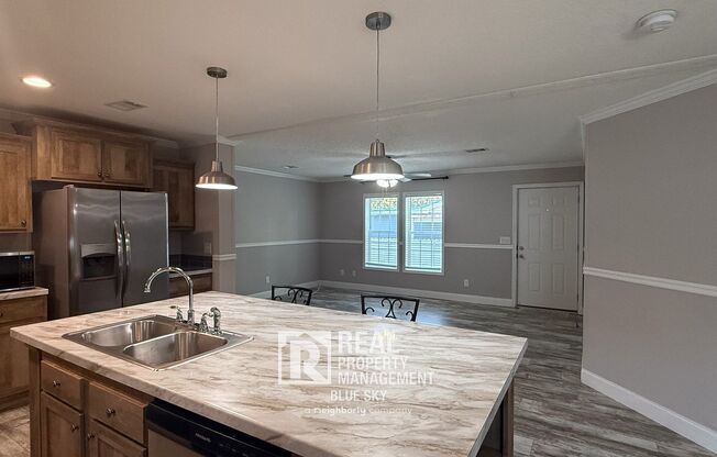 SPACIOUS 4 BEDROOM HOME WITH MODERN FEATURES AND FLEXIBLE OUTDOOR SPACE