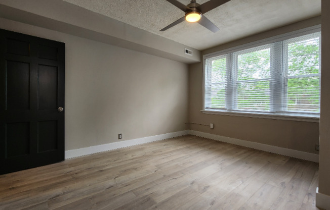 7512 CROMWELL