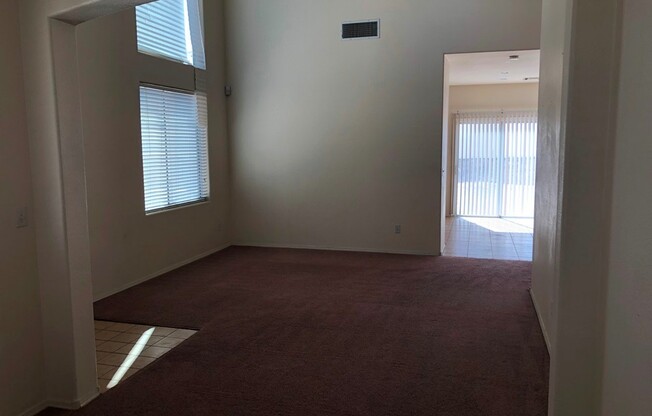Beautiful 5 Bed/3 Bath Home!