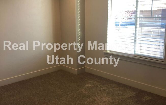 3 beds, 2.5 baths, $1,700