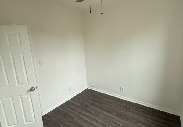 1649 W GARFIELD BLVD