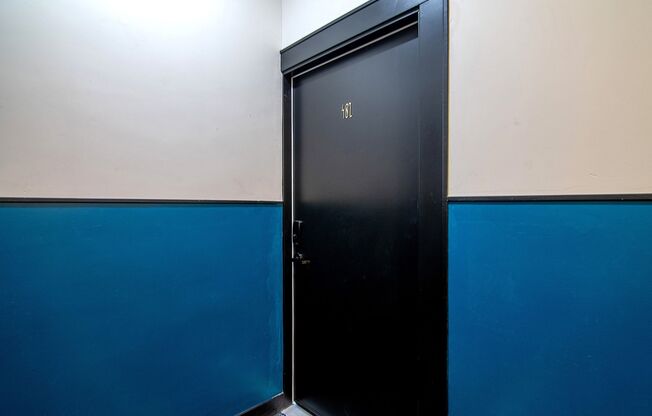 Studio, 1 bath, 223 sqft, $2,225, Unit 402