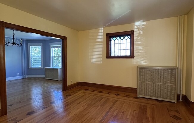 4 beds, 1.5 baths, 1,632 sqft, $3,800