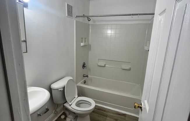 2 beds, 2 baths, $795, Unit S-0208