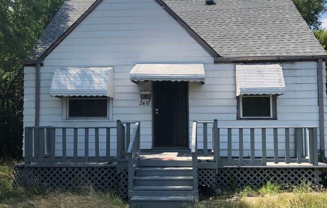 Cozy 2 Bedroom/ 1 Bathroom Home in Gary, IN