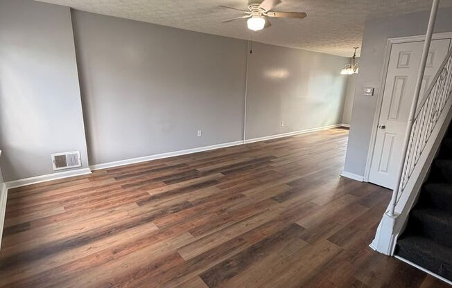 932 Elton Ave For Rent !