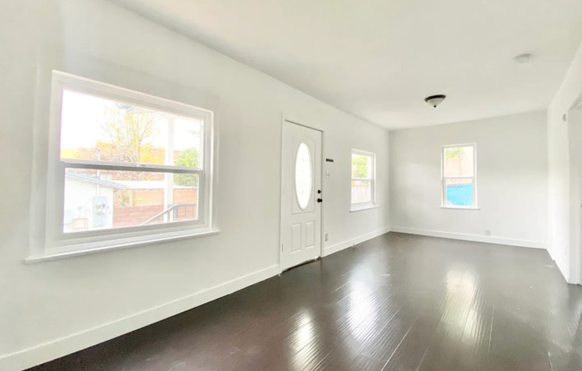 COMING SOON - 1-Bedroom Apartment with In-Unit Laundry in Glassell Park – Prime Eastside Living!