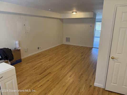 3 beds, 3 baths, 1,470 sqft, $3,000