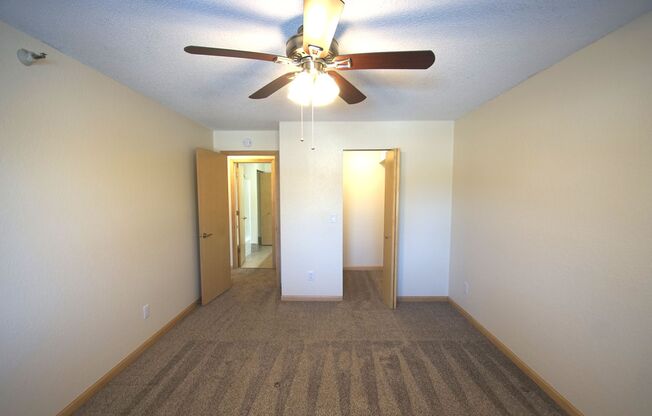 2 beds, 1 bath, 980 sqft, $1,695, Unit 129