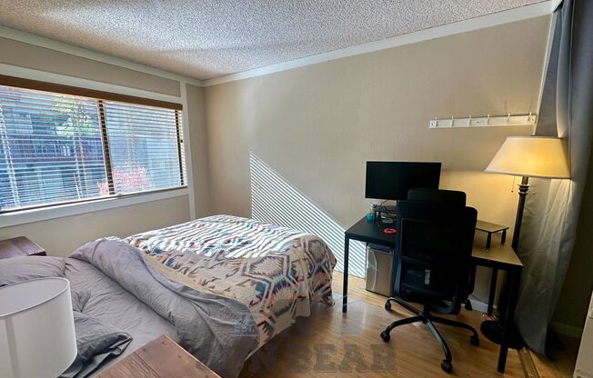 1 bed, 1 bath, $1,650, Unit L