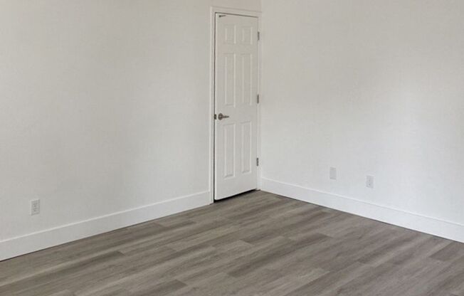 2 beds, 1 bath, 700 sqft, $1,335, Unit 46
