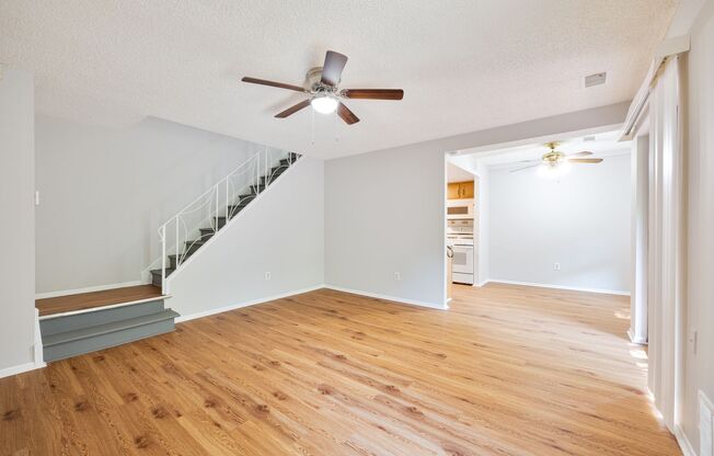 ⭐ Newly Updated 2 Bedroom  1 1/2 BATH in the NORTHEAST near Franklin Mills - Minutes to I95 and Route 1