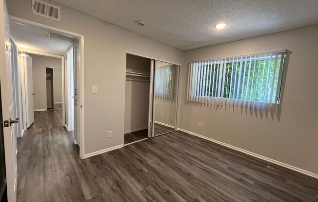 2 beds, 1 bath, 1,000 sqft, $1,898, Unit 120