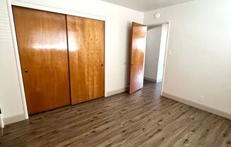 2 beds, 1 bath, 806 sqft, $1,879, Unit 1421