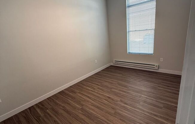 1 bed, 1 bath, 636 sqft, $1,200, Unit 417