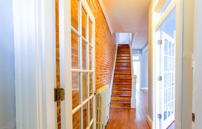 Classic Columbia Heights Row Home!