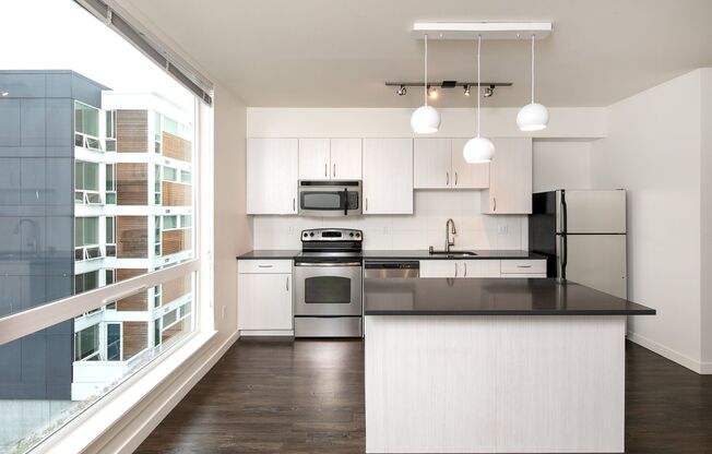 1 bed, 1 bath, 640 sqft, $1,995, Unit 411