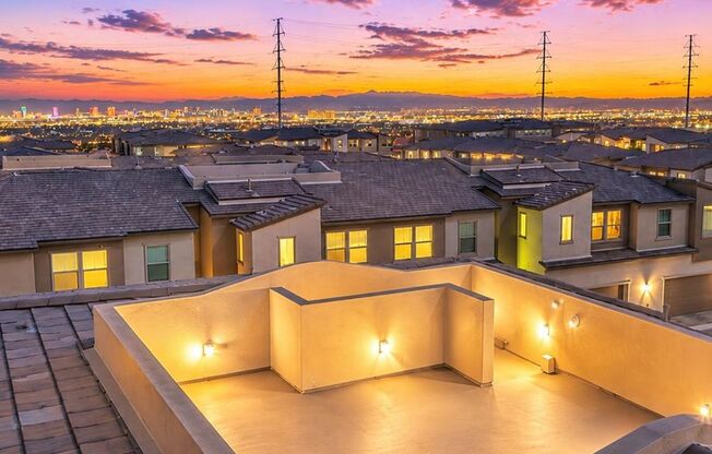 Rooftop Deck with Stunning Strip & Mountain Views