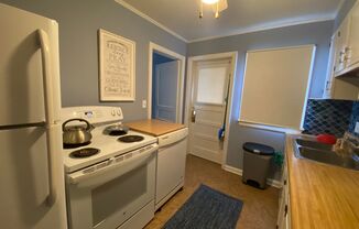 3 beds, 1 bath, $1,700