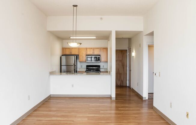 1 bed, 1 bath, 752 sqft, $1,795, Unit 1105