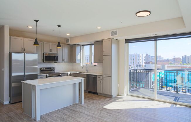 2 beds, 2 baths, 952 sqft, $2,200, Unit 201