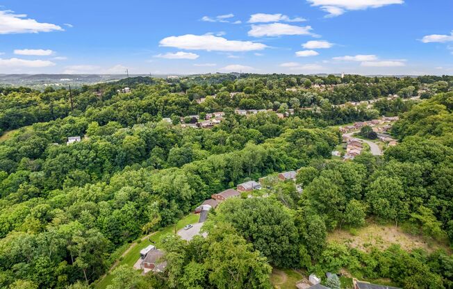 AVAILABLE AUGUST 1ST!! Gorgeous 3 BEDROOM IN PENN HILLS!