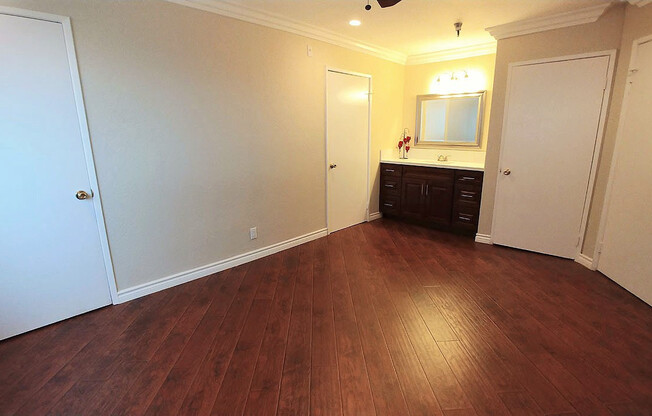 2 beds, 2 baths, 910 sqft, $2,895, Unit 406