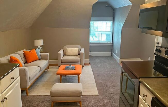 1 bed, 1 bath, $1,195, Unit 304