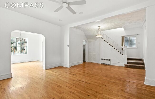1070 E 13 ST