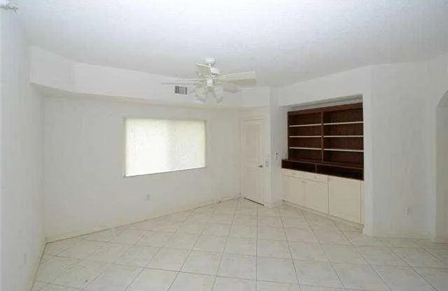 7653 GRANVILLE DR