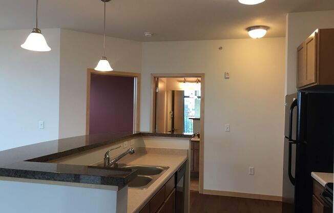 2 beds, 2 baths, $2,475, Unit Suite 1-304