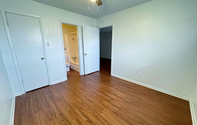 1 bed, 1 bath, $525, Unit Apt A