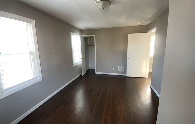 2 beds, 1 bath, $950