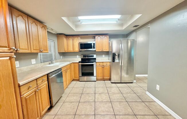 3 beds, 2.5 baths, $1,700