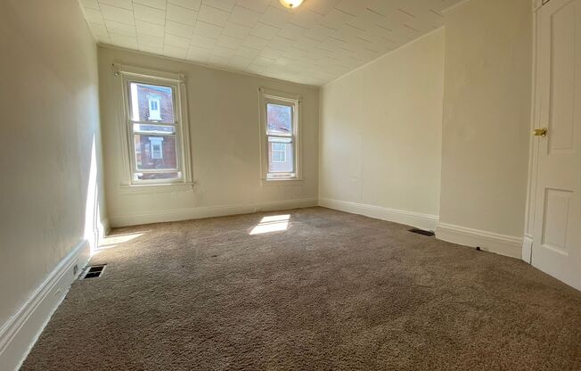 Spacious 2BR Oakland Duplex! Call Today to Schedule an Appointment!