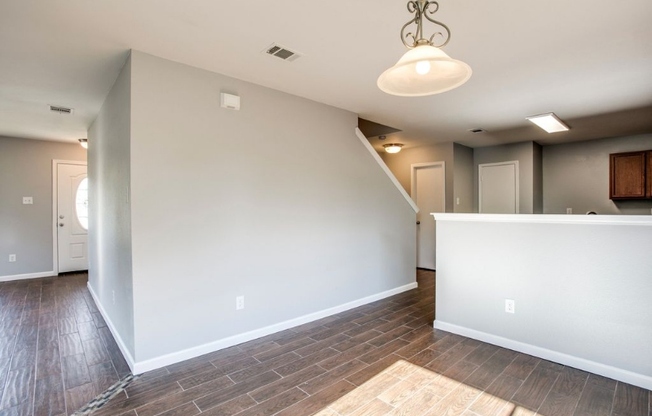 2225 SPLENDOR CT